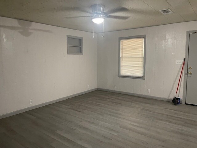 Foto del edificio - 1440 W Kaufman St