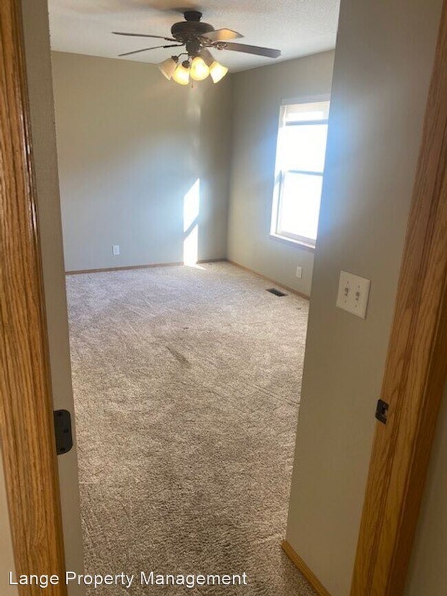 Building Photo - 3 br, 3 bath House - 2450 S. Westgate