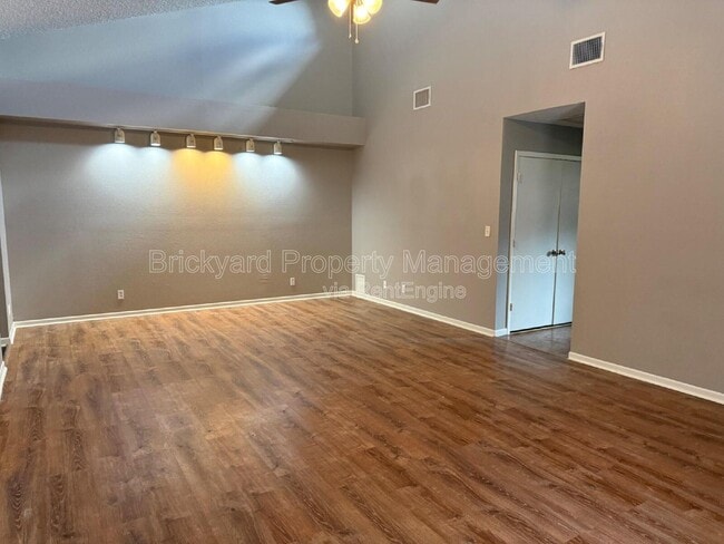 Foto del edificio - 3007 Monroe St