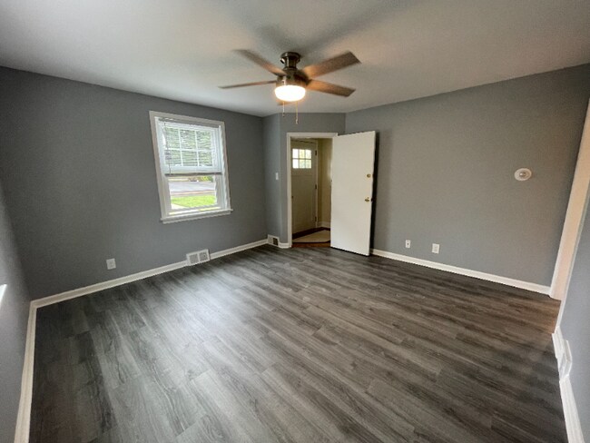 Building Photo - 141 Willow Grove Ave