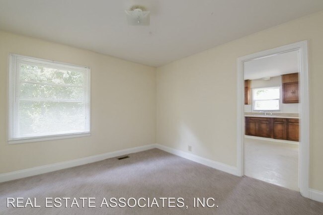 Building Photo - 926 S Plum St