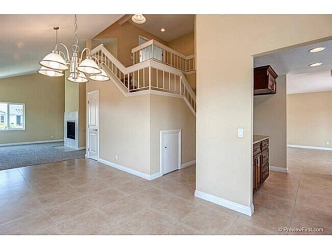 Foto del edificio - 3 Bedroom 2.5 Bath Home Near Lake Calavera!