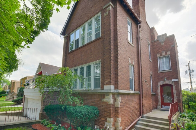 Foto del edificio - 10508 S Claremont Ave