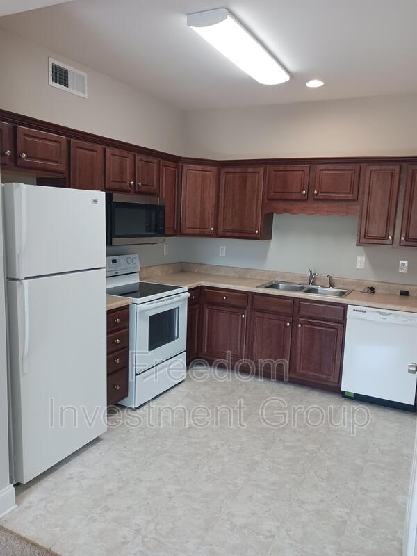 212 Brownstone Way, Loudon, TN 37774 Condo for Rent in Loudon, TN