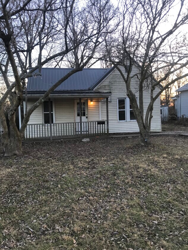 408 W 9th St, Fulton, MO 65251 House Rental in Fulton, MO