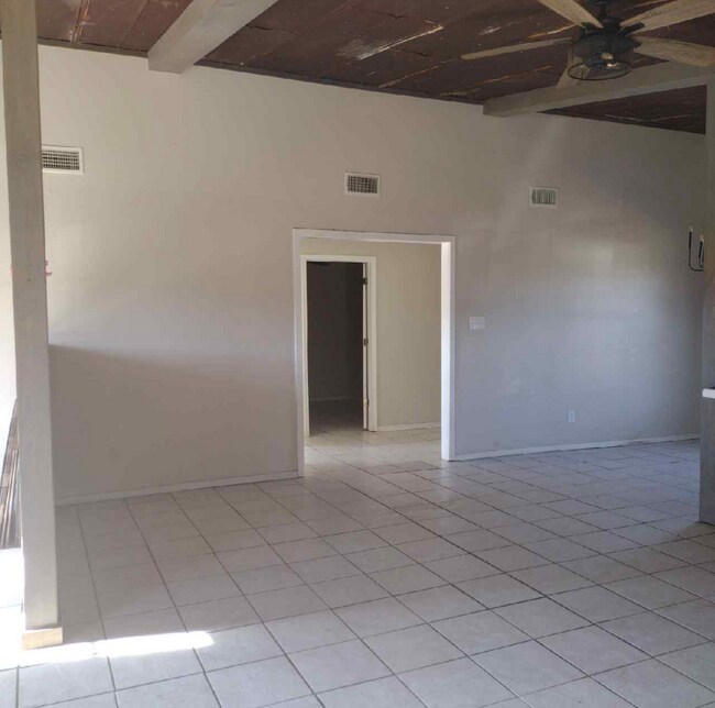 Building Photo - 391 Madden Rd