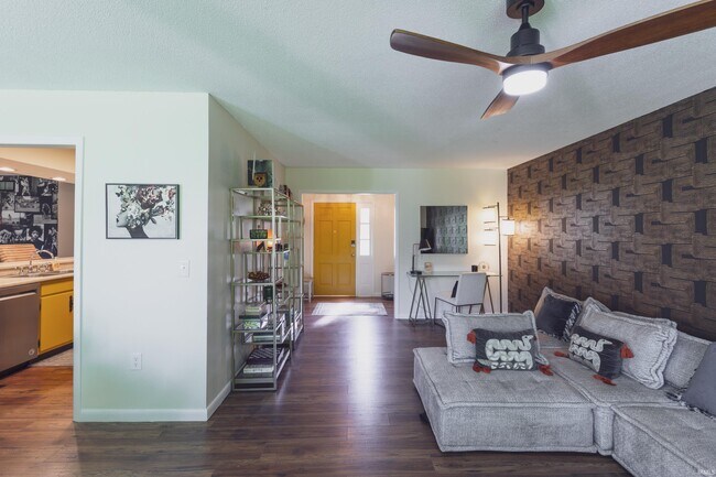 Foto del edificio - 3626 S Kingsbury Ave
