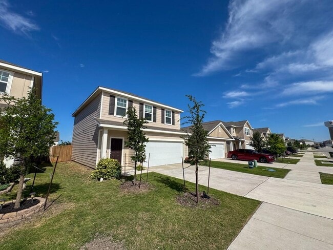 Building Photo - 208 Gemsbok Rd