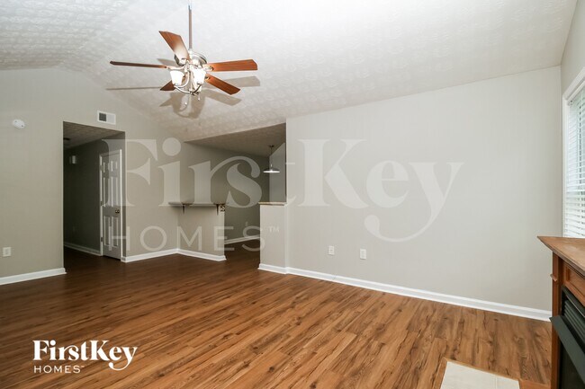 Building Photo - 140 Thrasher Rd