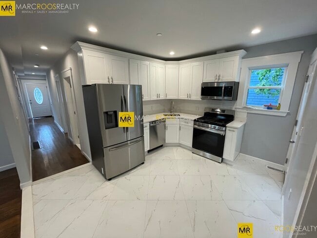 Building Photo - 31 Raymond Ave