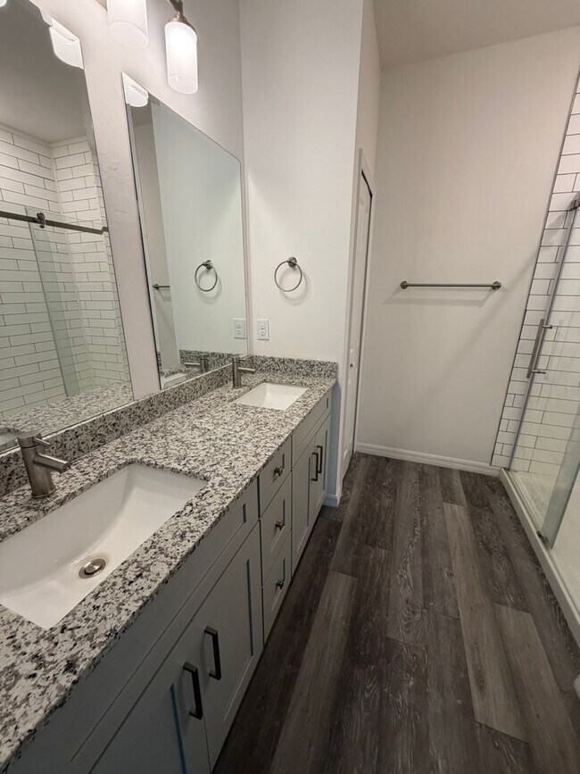 Foto del edificio - 4728 27th St SW