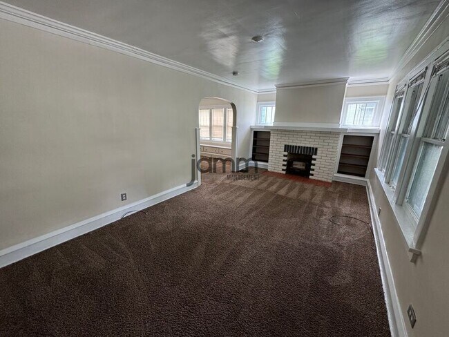 Foto del edificio - 3705 Cypress Ave