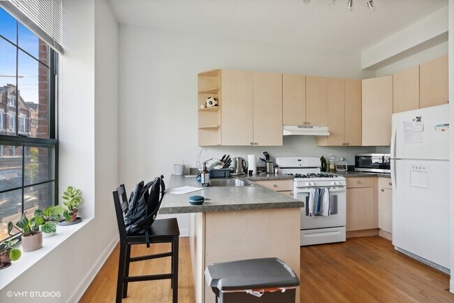 Foto del edificio - 1310 W 18th St