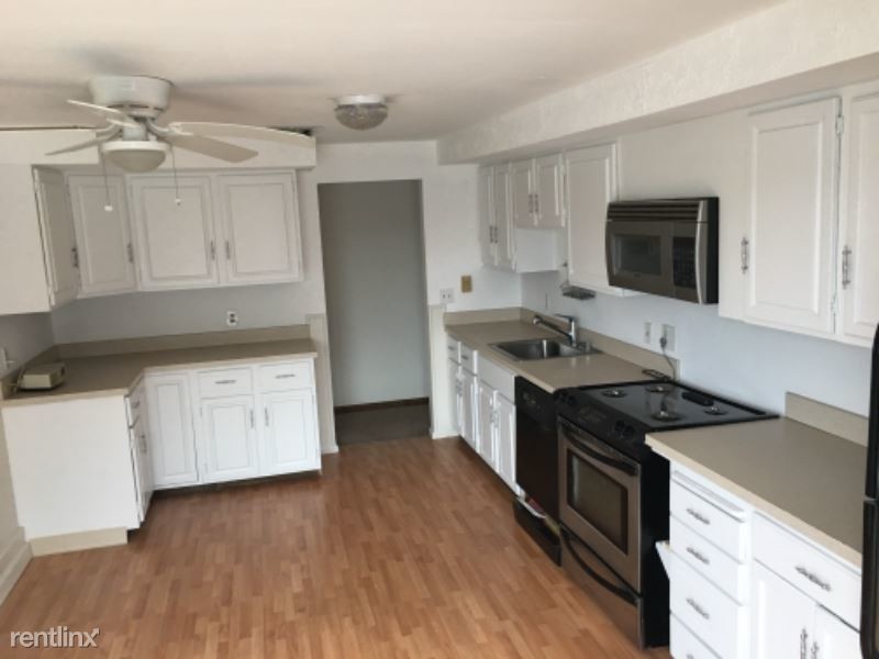 Primary Photo - 2 br, 2 bath Apartment - 168 Charter Oak ave