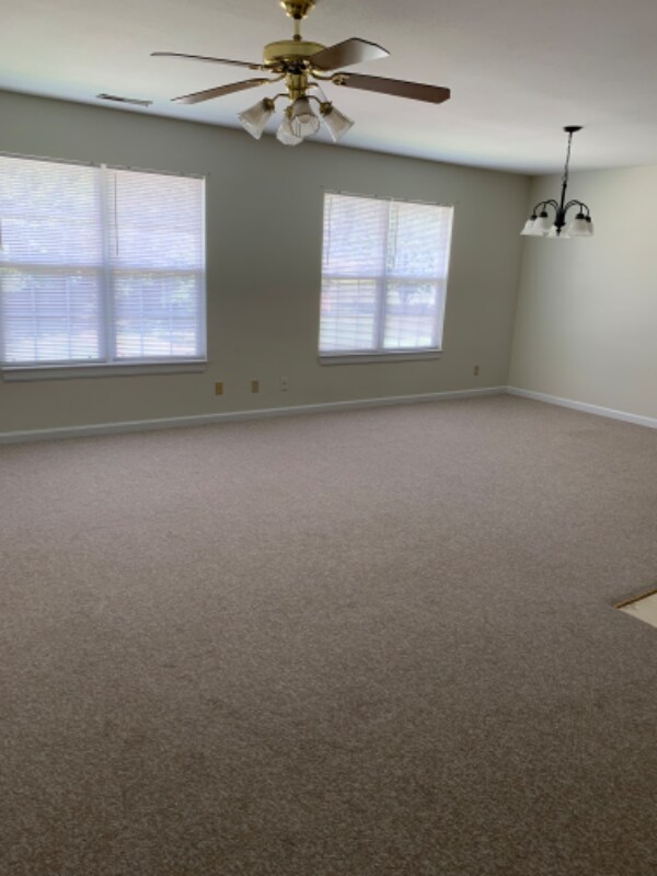 Foto del edificio - 1600 E Fifth St