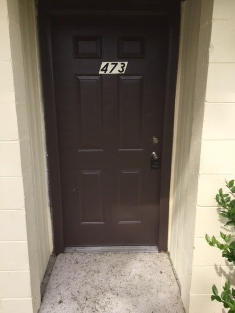 Photo - Cozy 2-Bedroom Duplex in Longwood – Availa... House