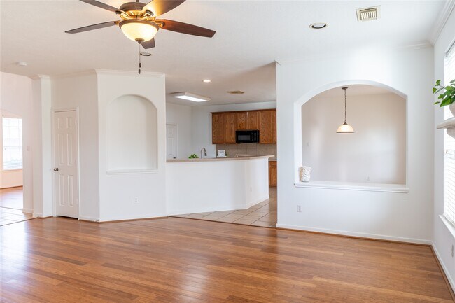 Foto del edificio - 2109 Auburn Shores Dr