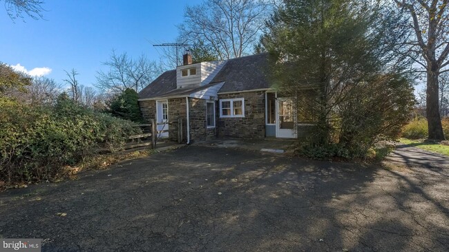 Building Photo - 1137 Swamp Rd