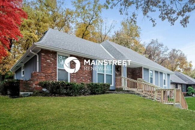 Foto del edificio - 5 Bedroom Pet-Friendly Home in LIBERTY, MO...