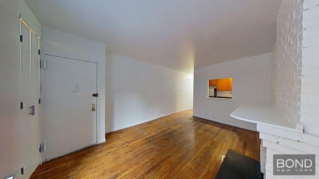 Foto del edificio - 247 W 26th St