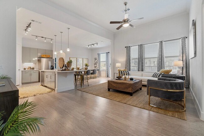 Foto del edificio - 690 Hillside Terrace