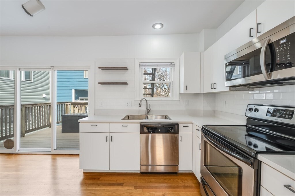 Foto principal - 402 E 7th St