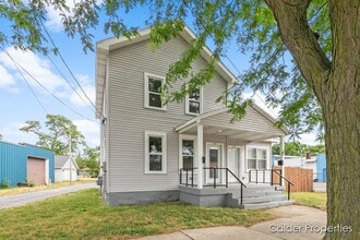 Building Photo - 813 Butterworth St SW