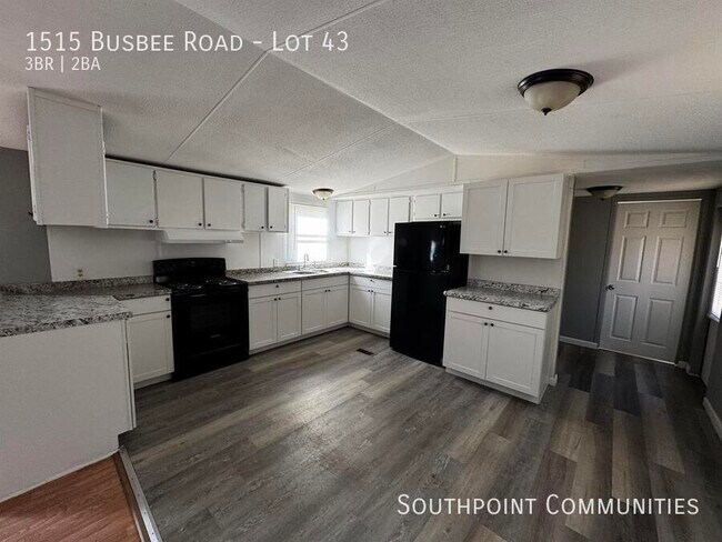 Foto del edificio - 1515 Busbee Rd