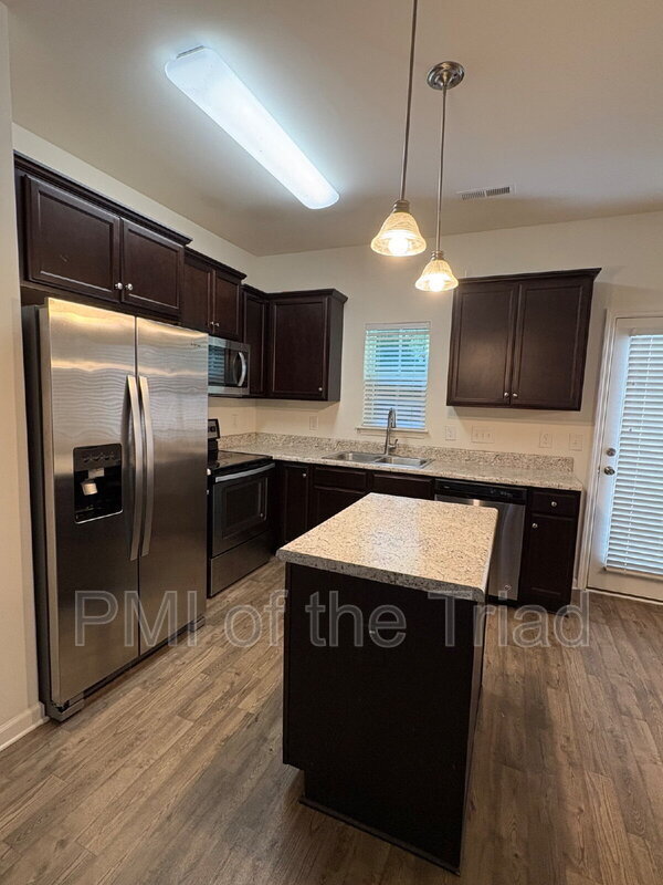 Foto del edificio - 5324 Farm House Trail