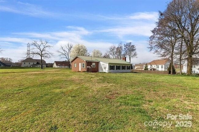 Building Photo - 7484 Turkey Trot Drive