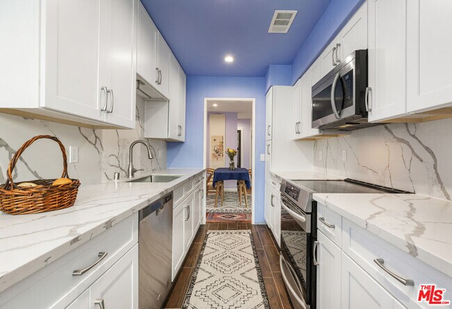 Building Photo - 5310 Raintree Cir