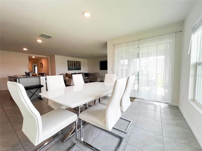 Building Photo - 10634 Chippewa Dr