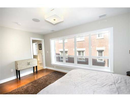 Building Photo - 9 N Margin St