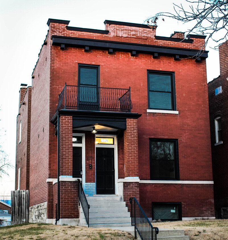 2321 Russell Blvd, Saint Louis, MO 63104 Townhome Rentals in Saint Louis MO