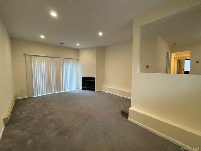 Foto del edificio - 327 N Greeley Ave