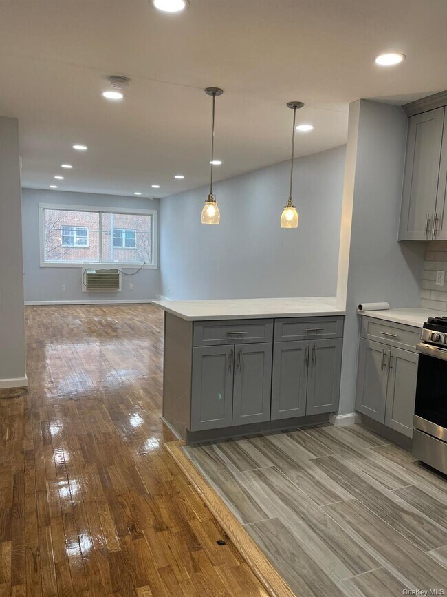 Foto del edificio - 987 Halsey St