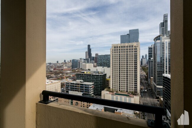 Foto del edificio - 1460 S Michigan Ave