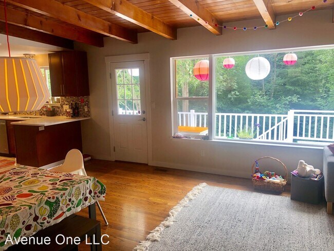 Building Photo - 5 br, 2 bath House - 8414 55th Avenue South