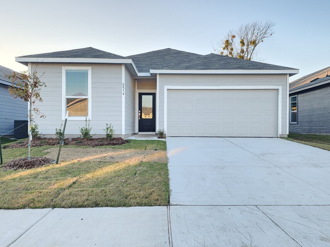 Foto principal - 6814 Welsh Dr