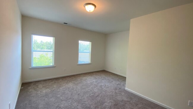 Building Photo - 212 Centennial Cir