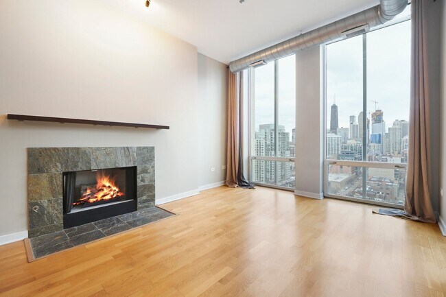 Foto del edificio - Gorgeous River North penthouse for rent!