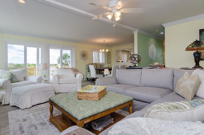 Building Photo - 17 Sea Oats Ln