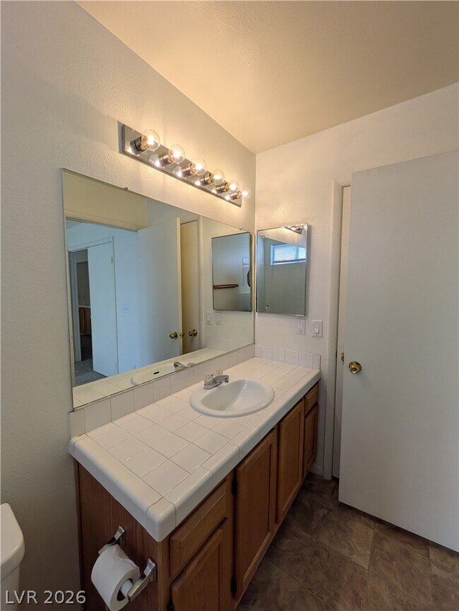 Foto del edificio - 2462 Cavern Cove Way