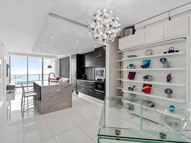 Photo - 900 Biscayne Blvd Apartment
