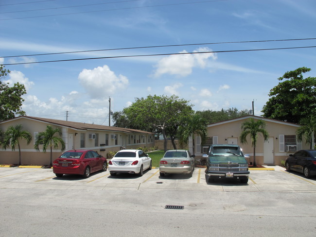 Building Photo - 408 NW 10th St