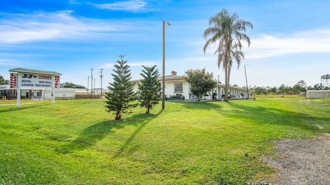 Building Photo - 6480 Miami Dr