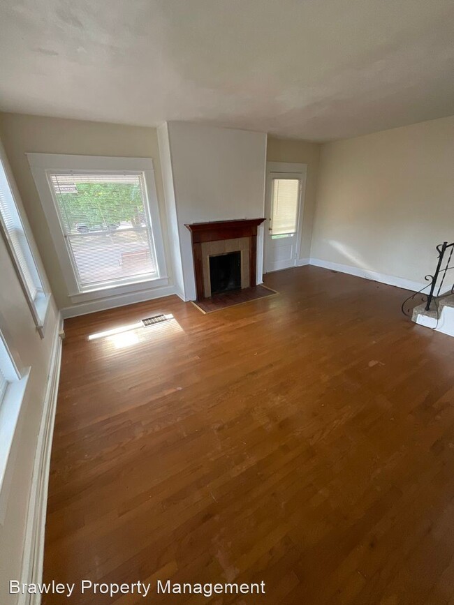 Building Photo - 4 br, 2 bath House - 323 N. Grant St