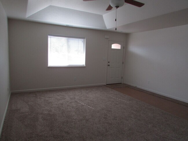 Foto del edificio - 2456 Hannah Ln