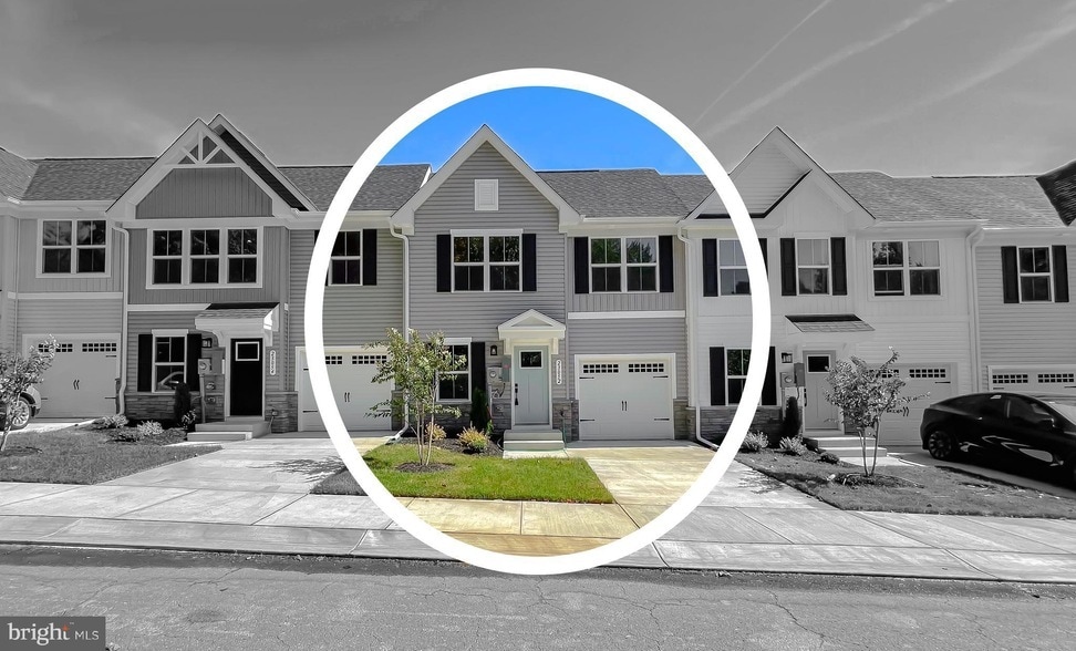 Primary Photo - 23052 Wetstone Ln