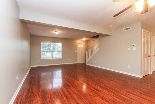 Foto del edificio - 12046 Royalwood Dr